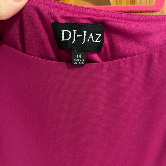 Elegant Magenta Cape Dress w. embellishment on sleeve. Ideal for special event. - Picture 4 of 5